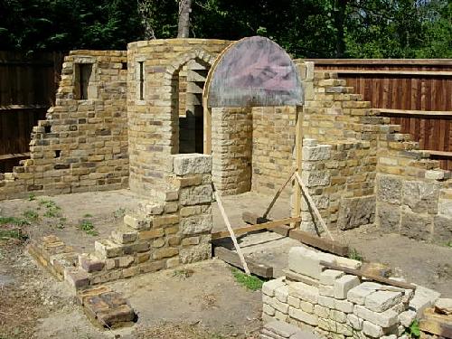 Building the archway